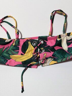 NWOT Missguided Swim Top